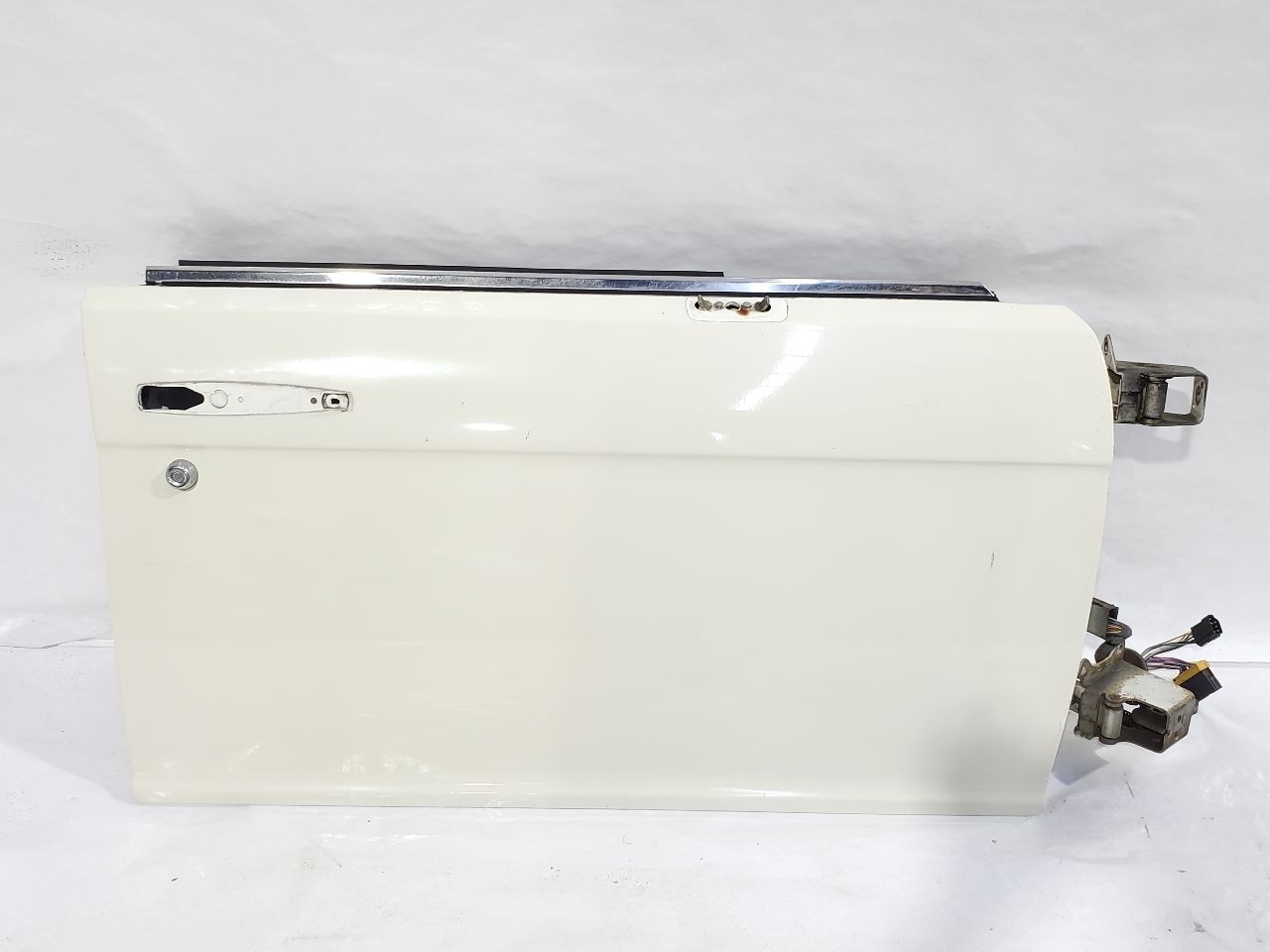 Bentley Turbo R 1990 Front Right Door framework White