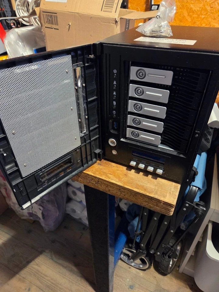 Terra NASBOX 5 G2 5TB 5x1TB WD Black Intel Atom FreeNas Xpenology