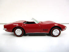 Chevrolet Corvette 427 1968 convertible Johnny Lightning - neumáticos de goma 1/64