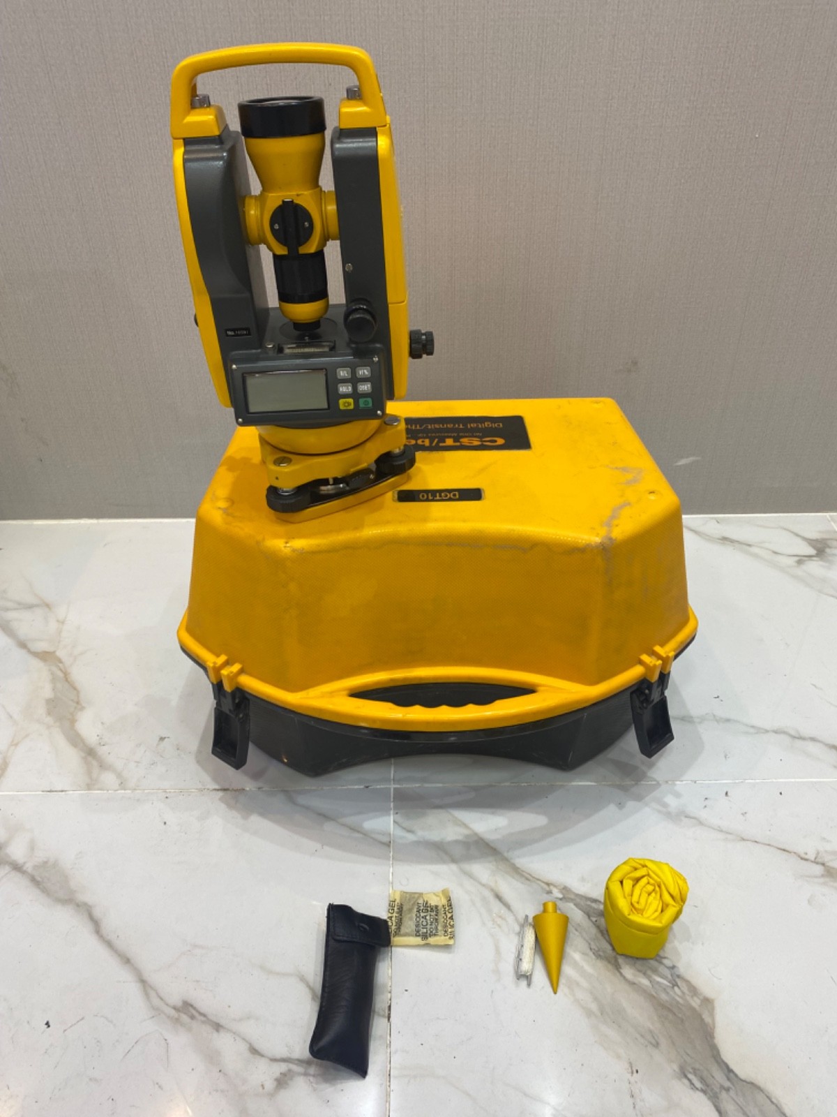 CST BERGER DGT10 DIGITAL THEODOLITE