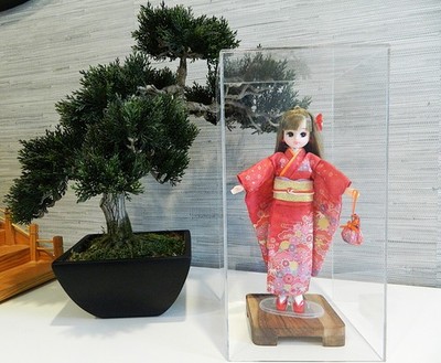 TAKARA TOMY 2024 - LICCA LD-30 KIMONO LICCA RED (LICCA-CHAN) - 9.5'' TALL - NEW