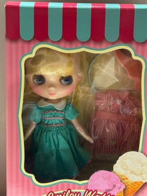 TAKARA TOMY Middie Blythe Smiley Waffle Doll Limited