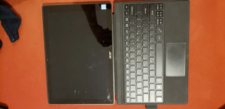 Acer Switch Alpha 12 SA5-271P; i3-6100U 2.3 G; 4GRAM; 128 Gb SSD - Image 2 of 3