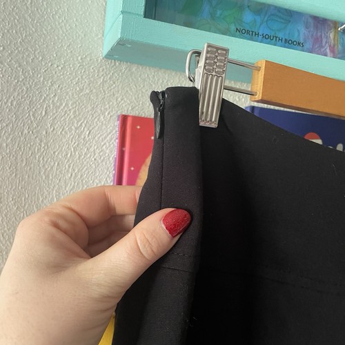 Akris Punto NWT black trumpet skirt Size 8 - Picture 4 of 9
