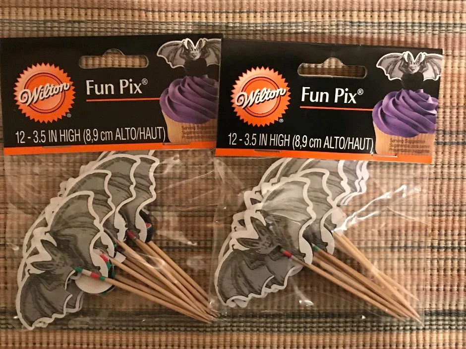 Wilton HALLOWEEN Cupcake Picks Toppers Espeluznante Amigable Murciélago (24 piezas) NUEVO Foto 3 de 4