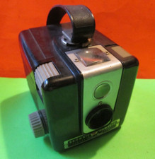 KODAK BROWNIE HAWKEYE CAMERA FLASH MODEL VINTAGE CAMERA for TAKING PHOTOS