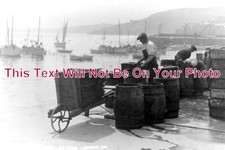 CO 4392 - Packing Fish At St Ives, Cornwall