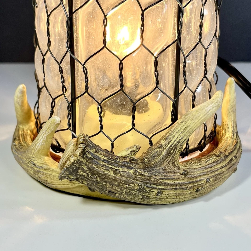 Calentador Scentsy Antler Lodge con base marco de alambre de vidrio reciclado casa de campo leñosa Foto 4 de 4