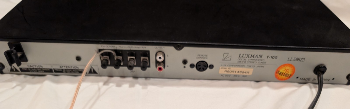 Luxman T-100 Am / FM Stereo Digital Tuner Working T100 for sale