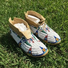 Hand Beaded Powwow Moccasins  Native American Regalia  Men  Women MC606