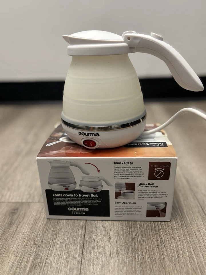 Gourmia Foldable Electric Kettle Traveling .75 Qt GK320 - Image 2 of 4