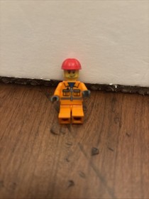 LEGO CITY: Front-End Loader (7630)complete as shown W/Instructions & Box Retired