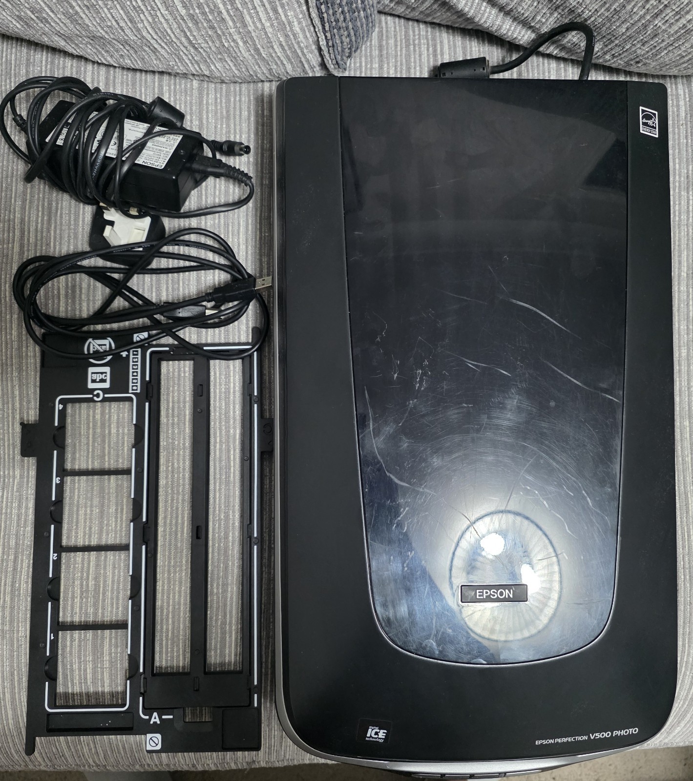 Epson Perfection V500 Scanner