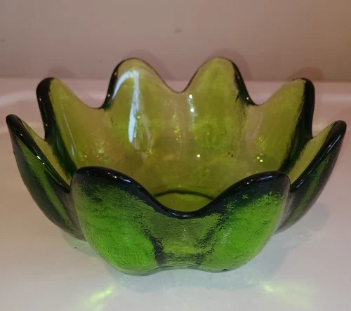 Vintage Blenko Olive Green Glass Lotus Bowl Dish, Eight Fingers, #6143-S, EUC