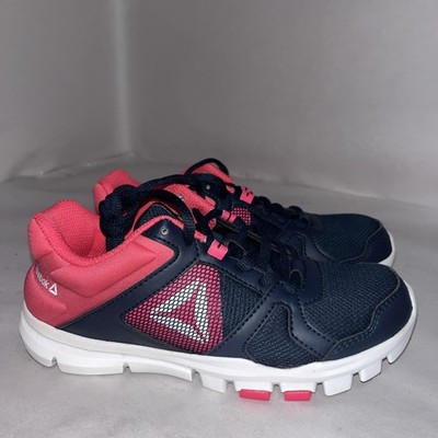 Size 2- Reebok YOURFLEX TRAIN 10 Kids Running Shoes Pink Navy