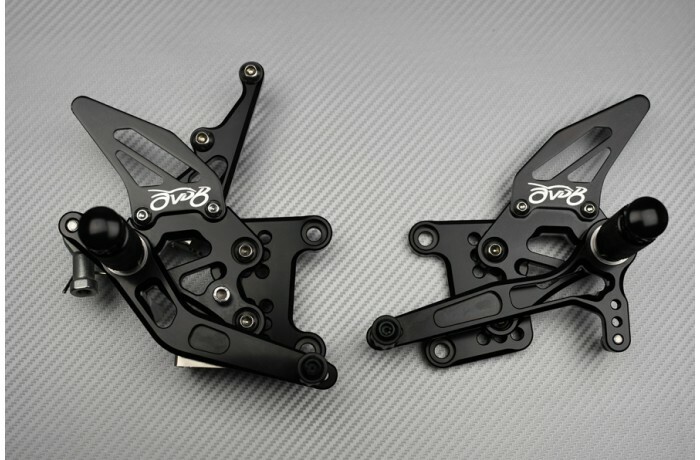 Commandes reculées moto verte pour le circuit en Speed Triple 1050 - 2