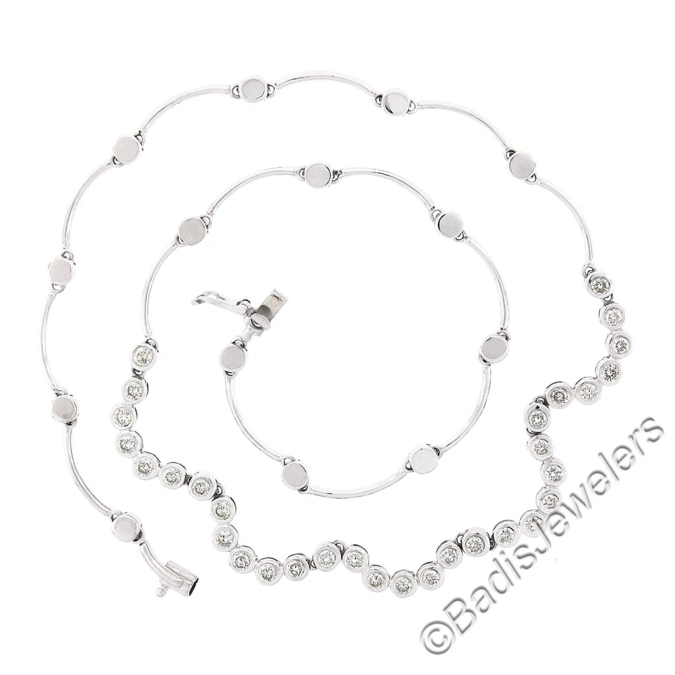 Collar de eslabones ondulados de diamantes con bisel brillante redondo de oro blanco de 14 quilates de 16,5" 2,50 quilates Foto 4 de 4