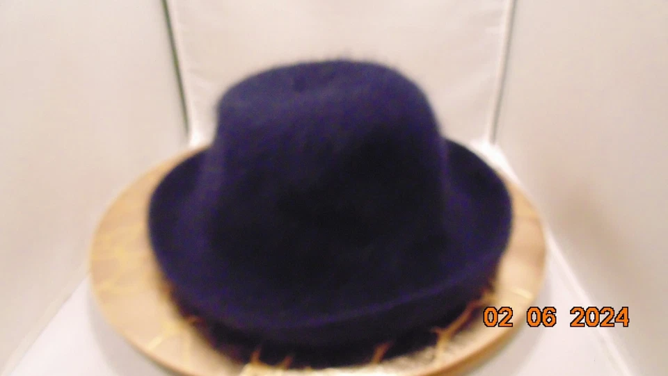 Vtg. Ladies Angora Wool Nylon Blend Blue Bucket Hat -One Size -Made in Korea - Image 2 of 4
