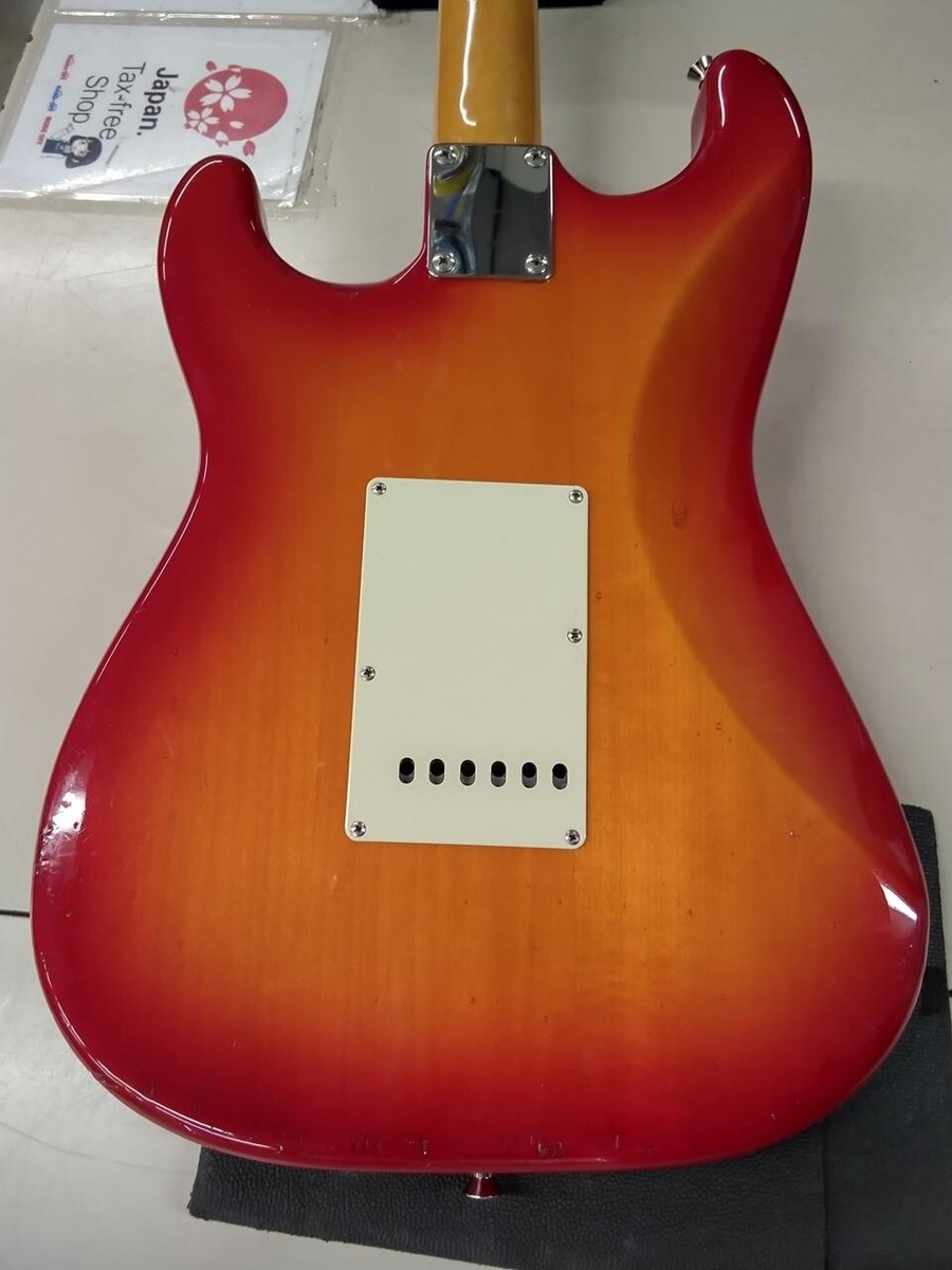 Fender Japan Exclusive Classic 60S Stratocaster Electric Guitar
