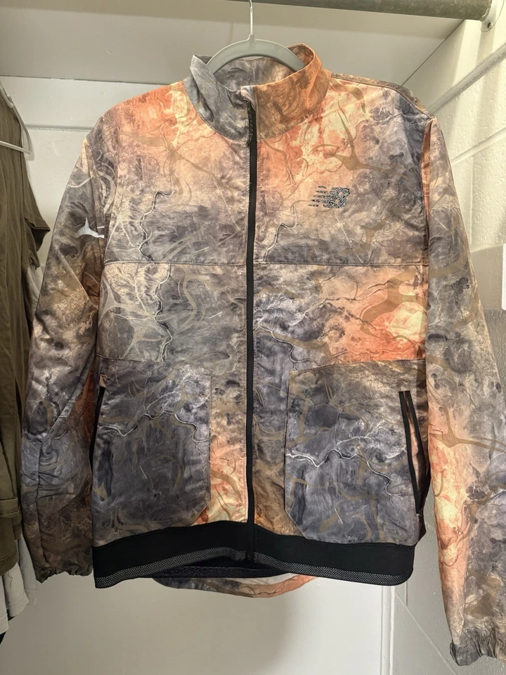 Cortavientos New Balance Ligero Mediano pmv kimbia  Foto 2 de 4