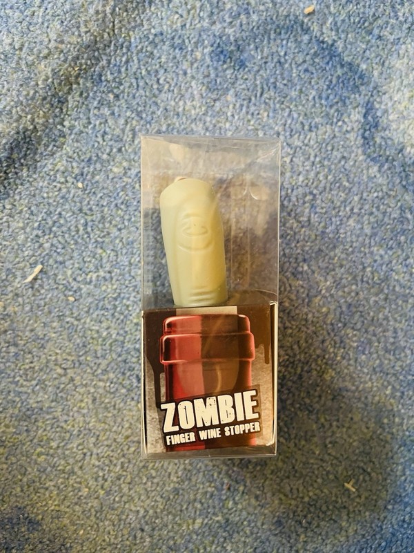 ZOMBIE FINGER WINE STOPPER HORROR NERD BLOCK EXCLUSIVE SILICONE BLOODY BONE NEW