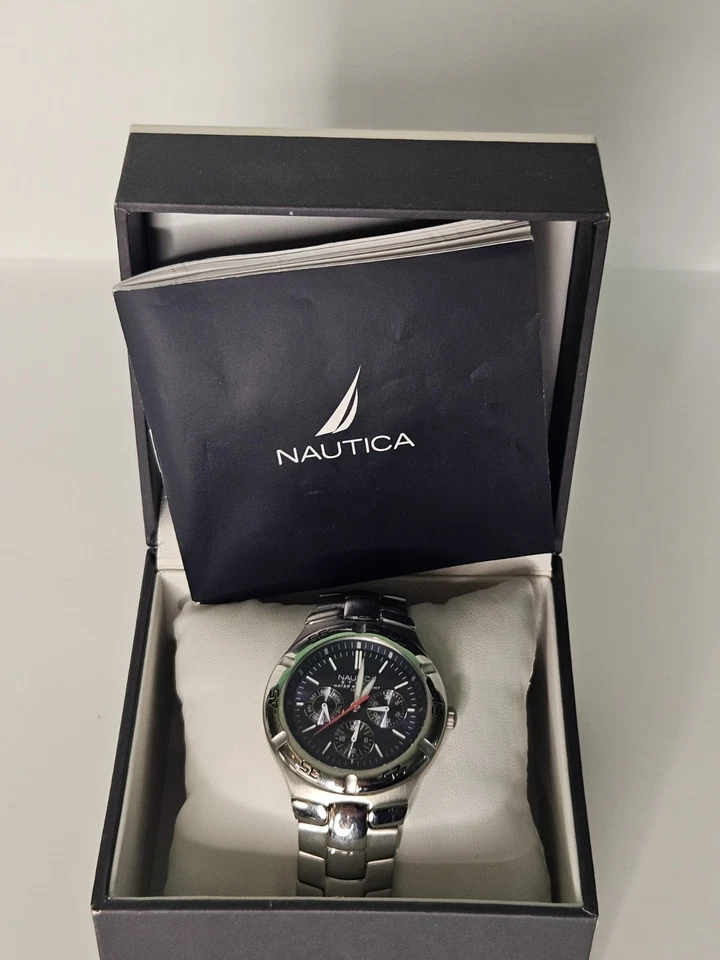Nautica N10061 Silver Tone Stainless Steel Day & Date Men's Watch ~ Great Gift - Image 4 of 4