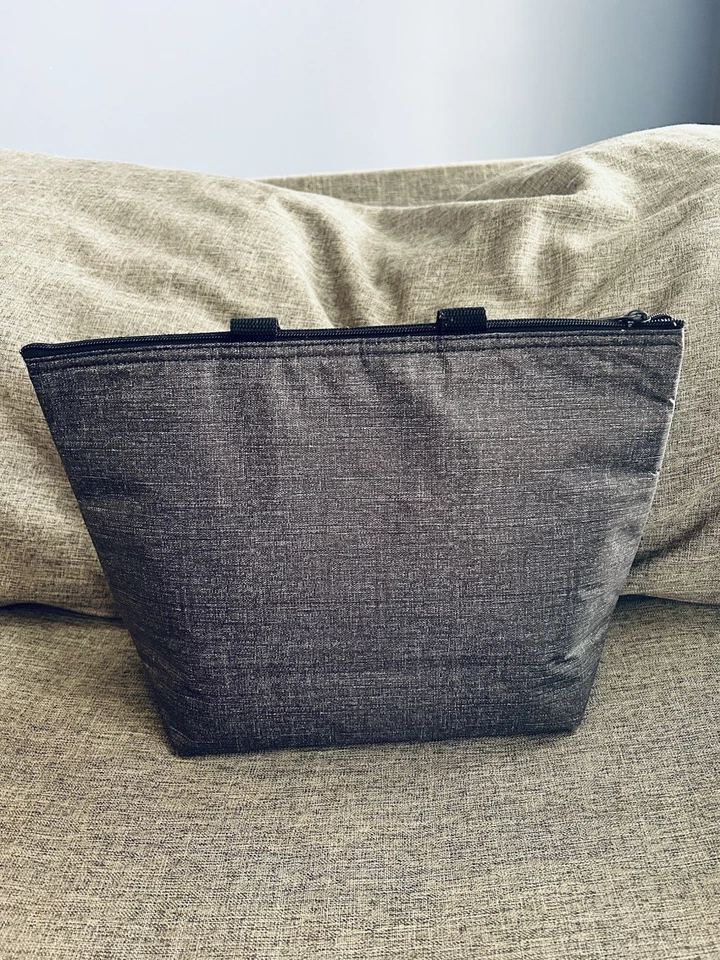 Thirty One 保温托特包午餐袋炭色十字绣刺绣美食家 — 第 3/4 张图片