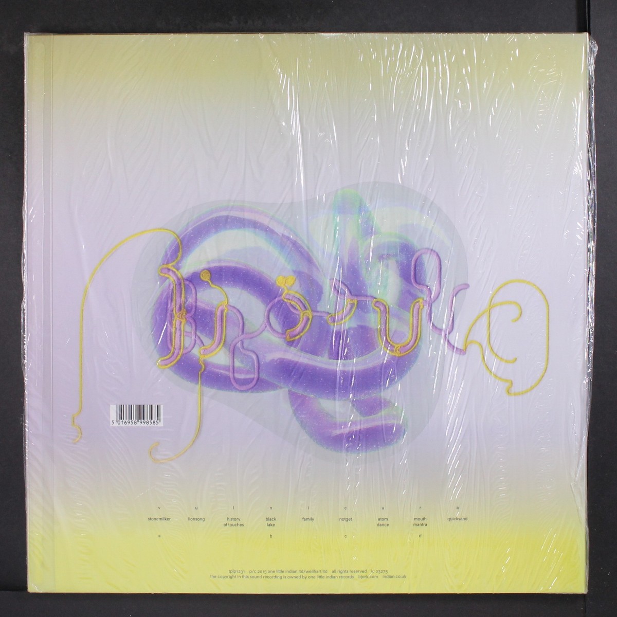 BJORK: vulnicura ONE LITTLE INDIAN 12
