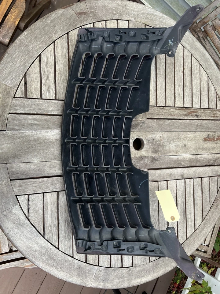 Оригинальная передняя решетка для Chrysler PT Cruiser 2001 2002 2003 2004 2005 годов выпуска - Изображение 4 из 4