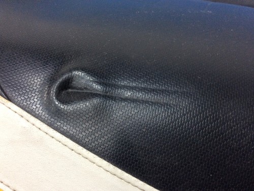 Skidoo REV MXZ Renegade GSX Summit Mach Z 1000 04-07 Seat *SMALL TEAR* 22010707 - Picture 9 of 10
