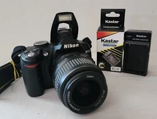 Nikon D3000 10.2MP DSLR Camera Kit w/ AF-S DX 18-55mm Lens 