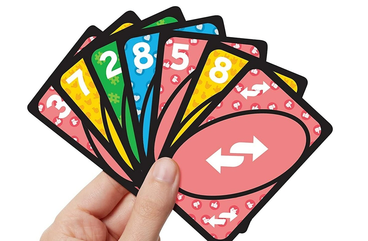 Mattel Games UNO Iconic 2010s Card Game GXV52 #5 Of 5 In