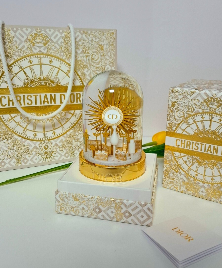 Christian Dior 2024 Christmas Holiday Gift Snow Globe