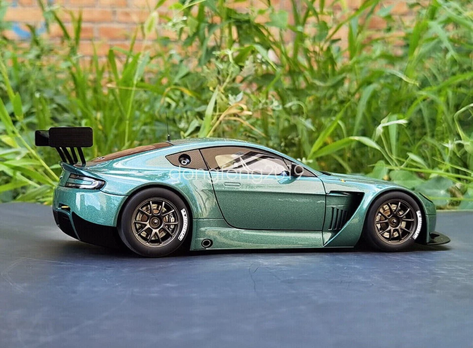 AUTOart 1/18 Scale Aston Martin Vantage V12 GT3 Green Diecast Car hot - Image 4 of 4