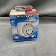 Brinks EZ Dial Mini Outlet Timer 30 Minute Intervals 24 On Off New in Box 15 Amp