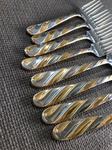 Retroneu Diagonal-Gold- gold accent 18/8 stainless flatware 20 pieces VGUC - Picture 9 of 11