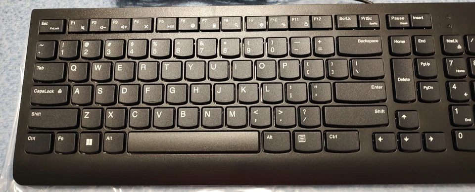 Lenovo wired USB Keyboard black & Optical Sensor Mouse EKB-536A  Combo deal - Image 3 of 4