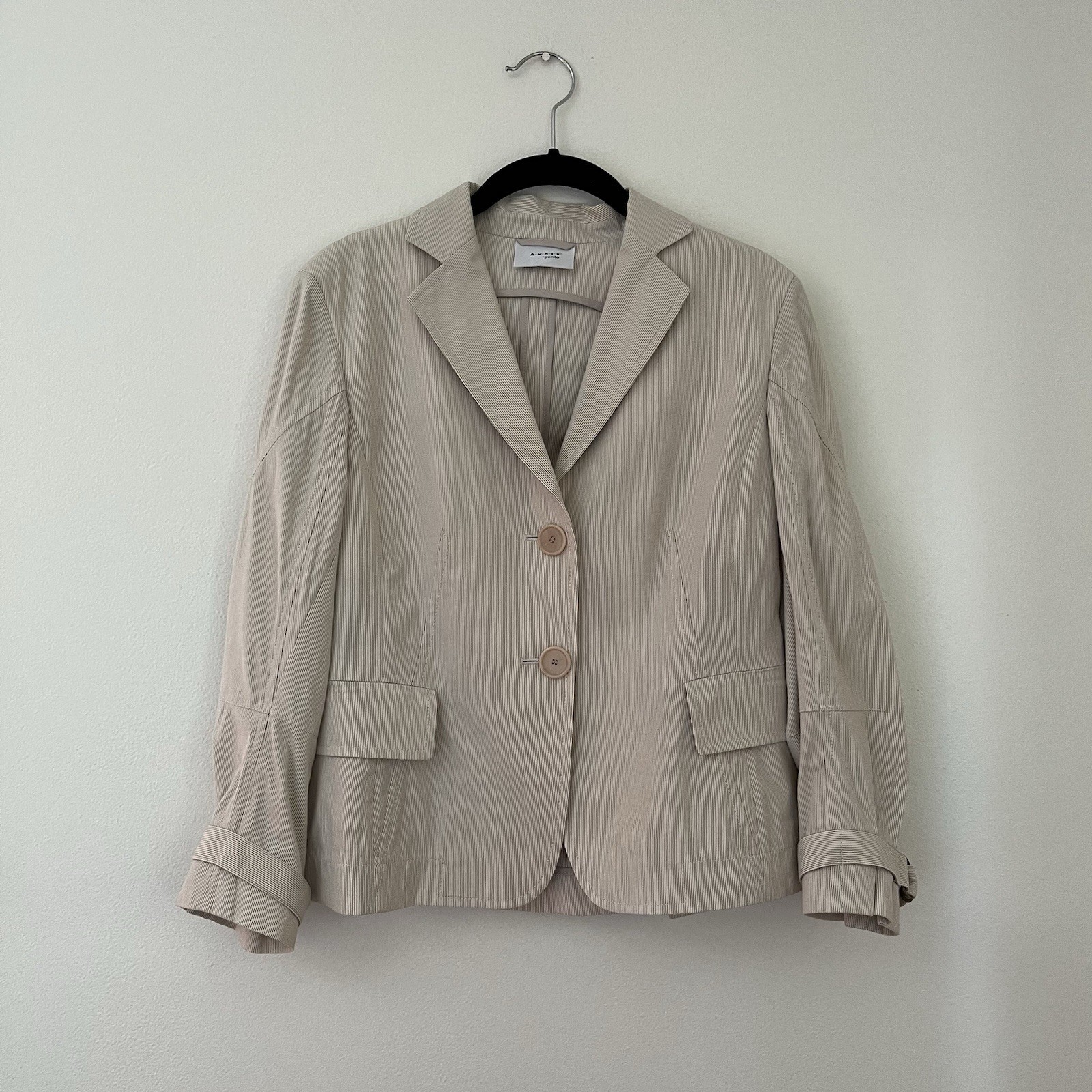 Akris Punto beige white pin stripe Tailored Blazer Jacket Cotton Size 4 Womens