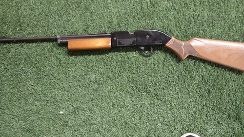 Crosman Arms Canada Power Master 760 BB/Pellet Repeater Air Rifle vintage