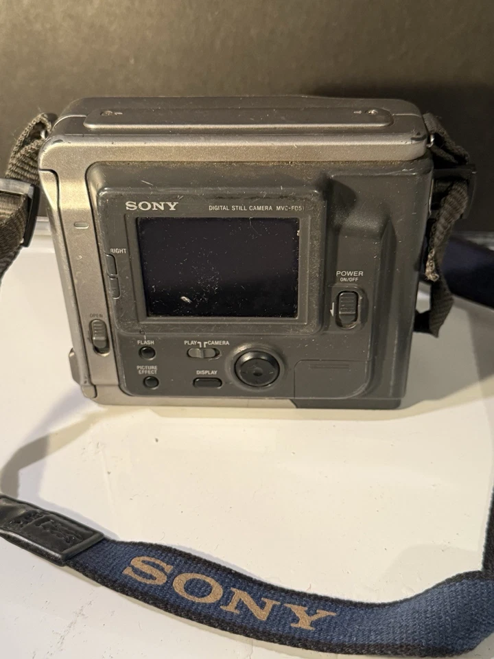 Sony Mavica MVC-FD7 Floppy Disk Digital camera 10x Zoom - Image 3 of 4