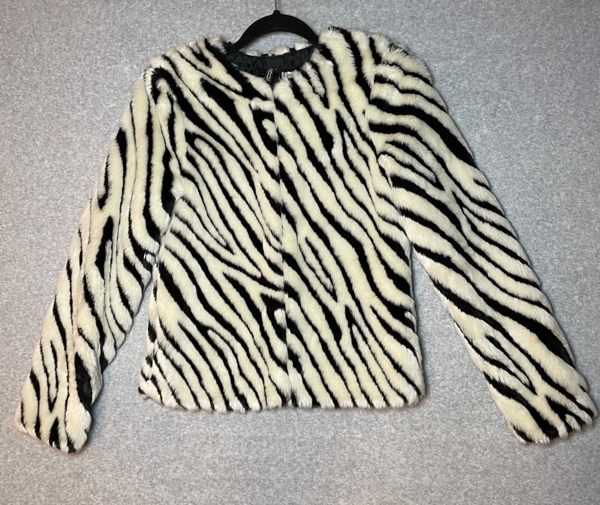 H&M Divided Coat Womens 4 Faux Fur Zebra Print Mob Wife