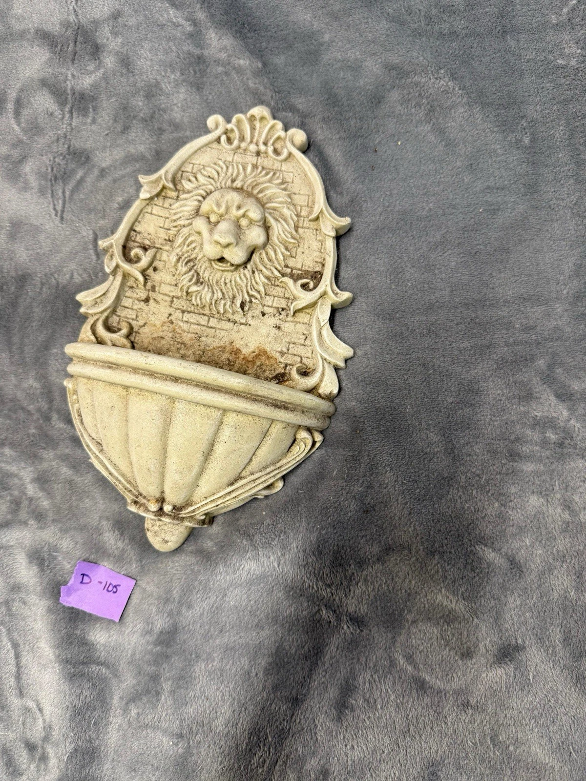 Lion Head Wall Shelf