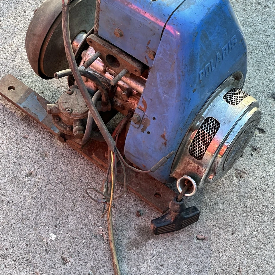 Motor de moto de nieve vintage 1969-70 Polaris Playmate Ec16P Fuji 164 cc Foto 2 de 4