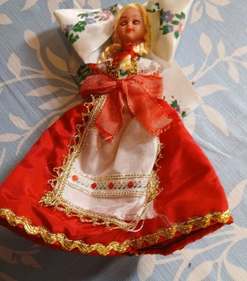 Alte Trachten Puppe 14 cm Celluloid Puppe mit Schlafaugen - Bild 1 von 2