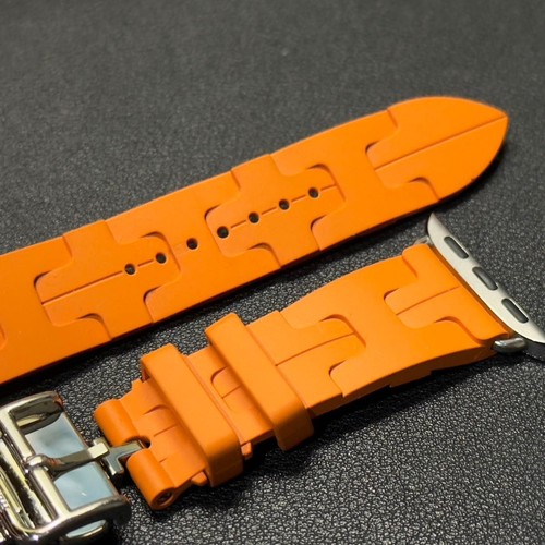 Apple Watch Hermès Simple Tour bracelet kilim 42 mm, 41 mm, 40 mm excellent état ! - Photo 6 sur 11