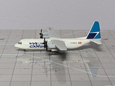 1:400 GEMINI JETS CUSTOM WESTJET LOCKHEED C-130J C-WEJC