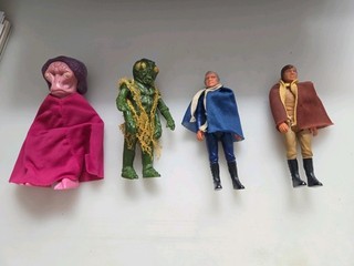 Vintage 1978 Battlestar Galactica Figurines