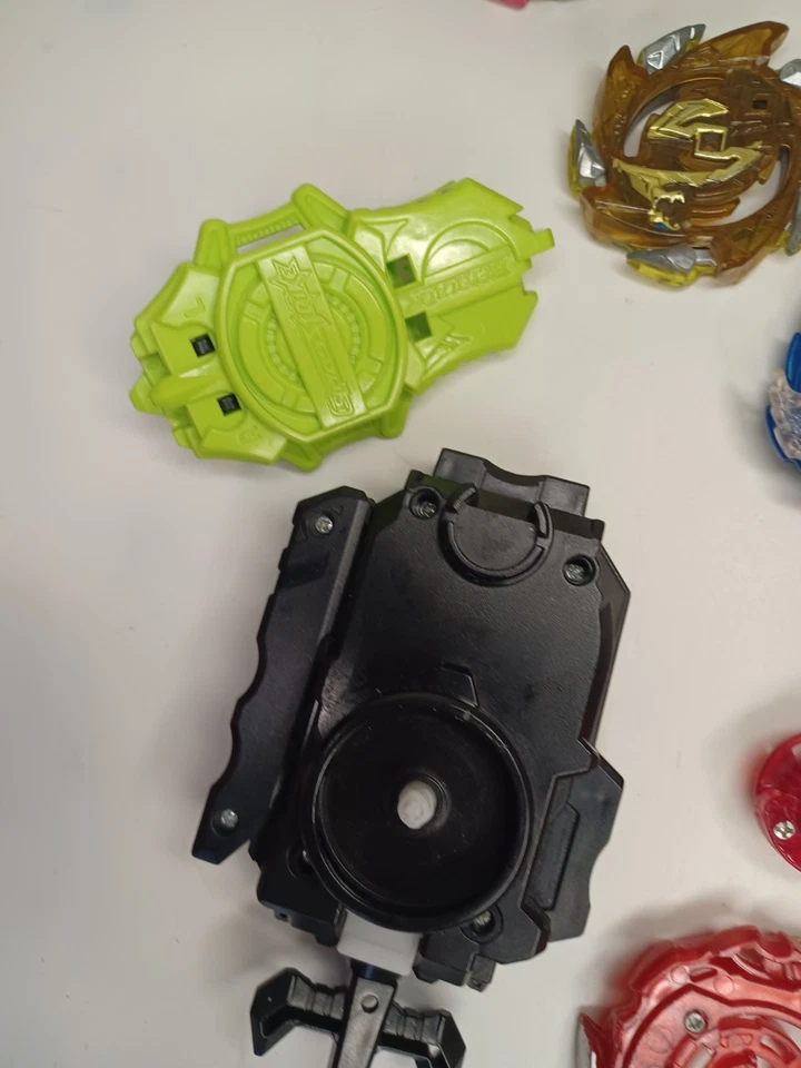 Takara Tomy Beyblade y lanzadores ¡y más lote! Foto 4 de 4