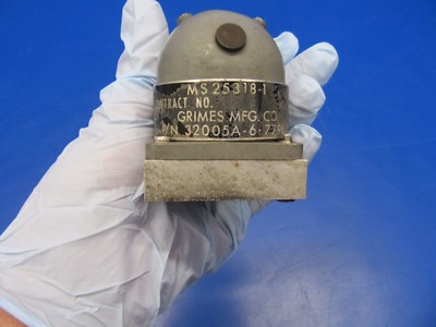 Beech Baron Grimes Ice Light P/N 002-361010-15 PARTS ONLY (1117-120)