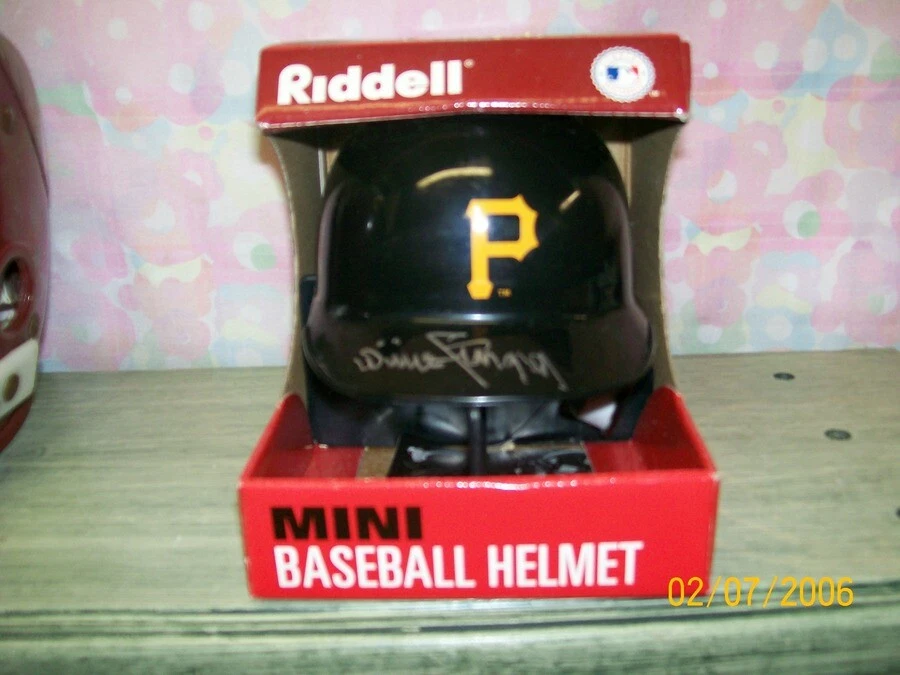 WILLIE STARGELL SIGNED PITTSBURGH PIRATES MINI BATTING HELMET HOF88 RIP! - Image 3 of 3
